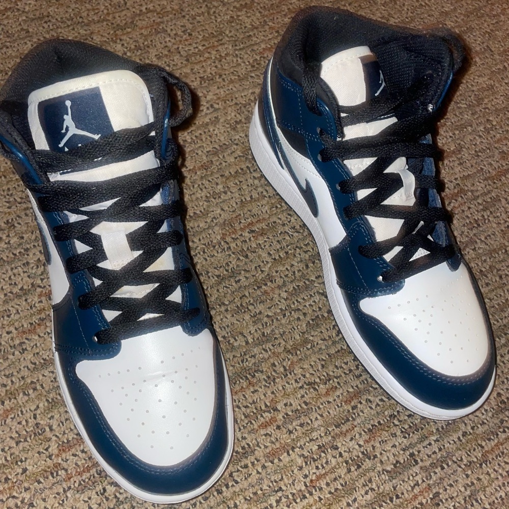 Jordan Kids Sneakers - Black and White